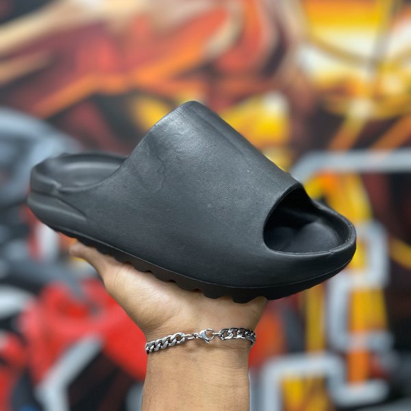 Cholas Yezzy (niño)